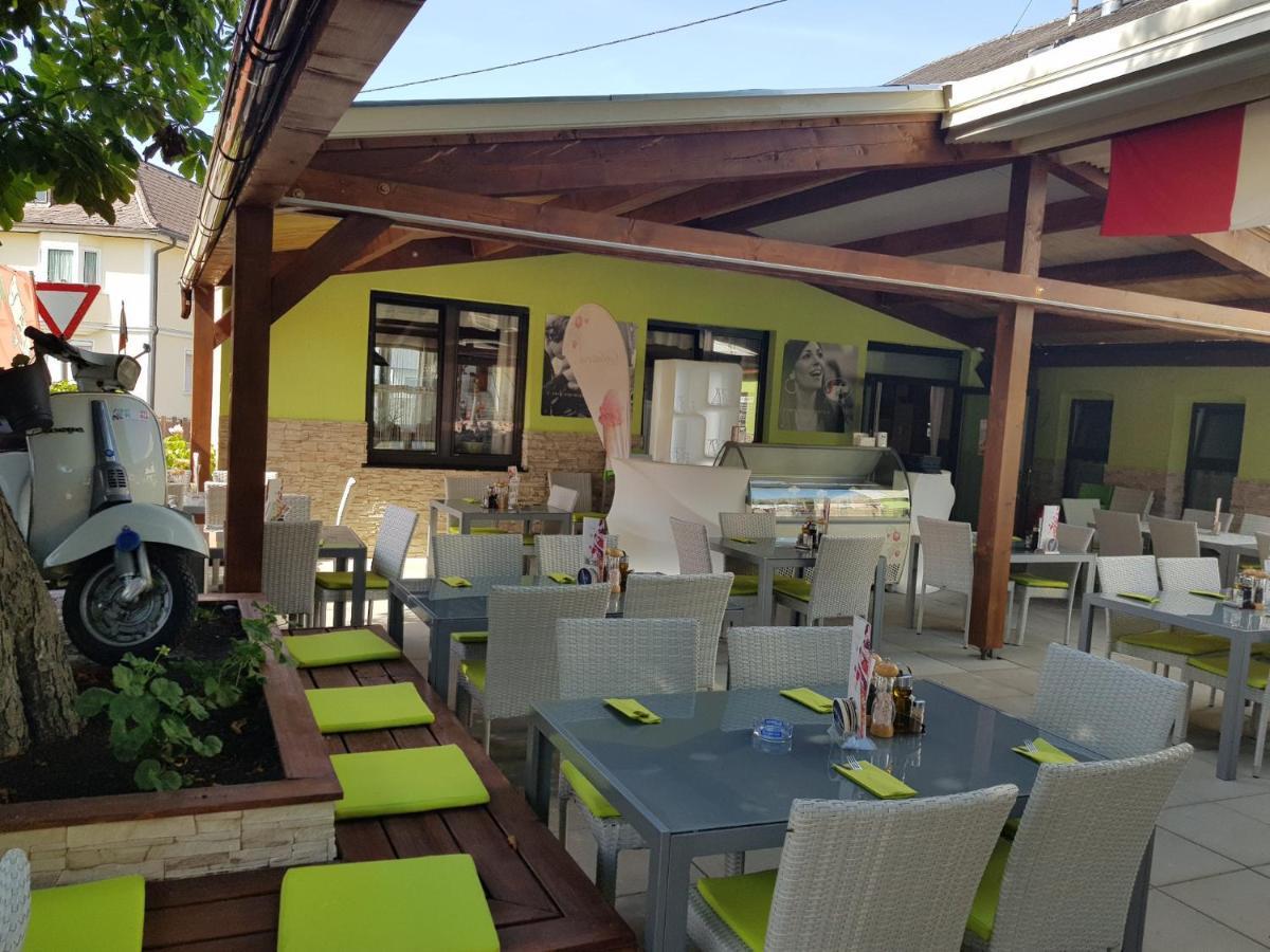 Zum Kleinen Italiener - Ristorante Pizzeria Pension Geinberg Εξωτερικό φωτογραφία