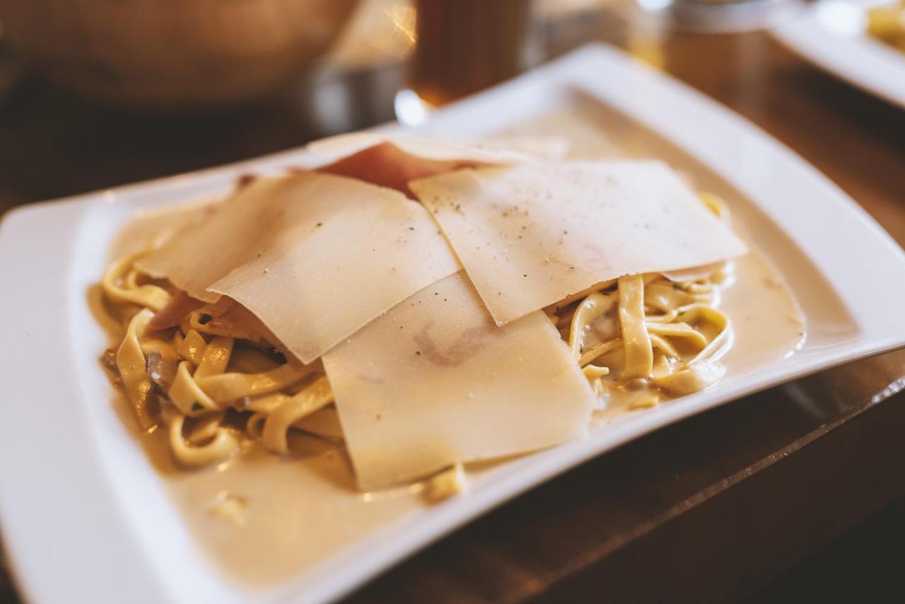 Zum Kleinen Italiener - Ristorante Pizzeria Pension Geinberg Εξωτερικό φωτογραφία
